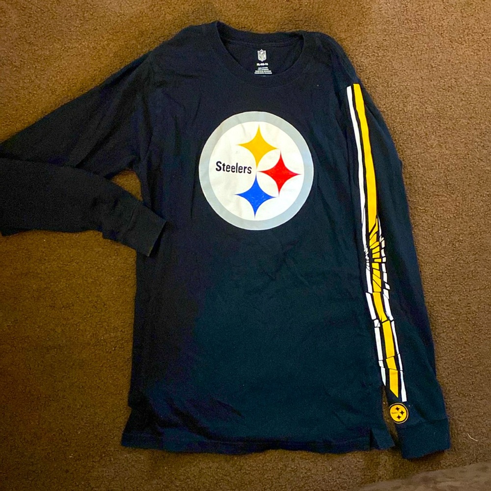 Boys XL Pittsburgh Steelers Long Sleeved Shirt